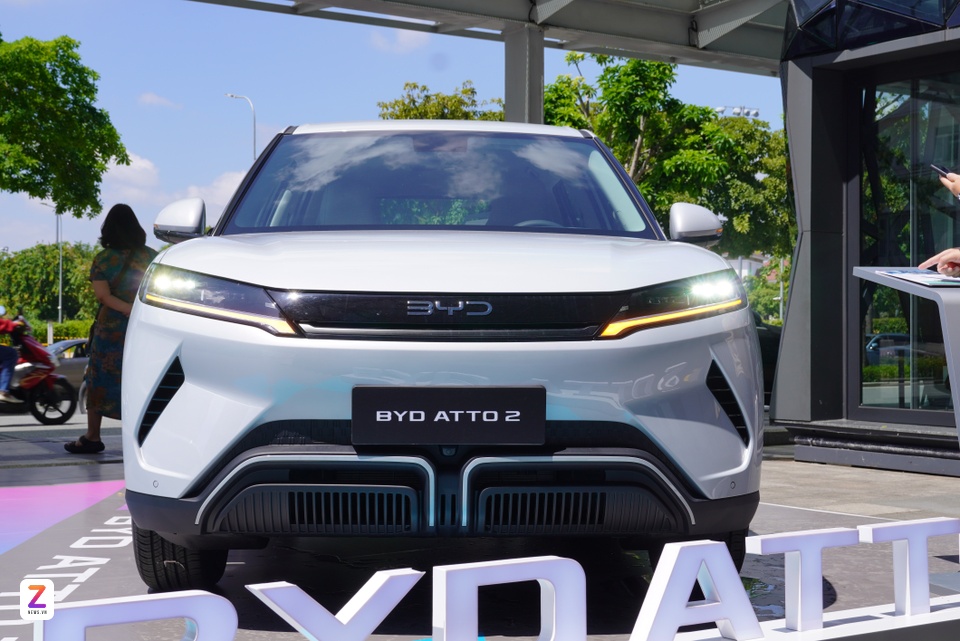 BYD Atto 2,  Geely EX2 anh 6