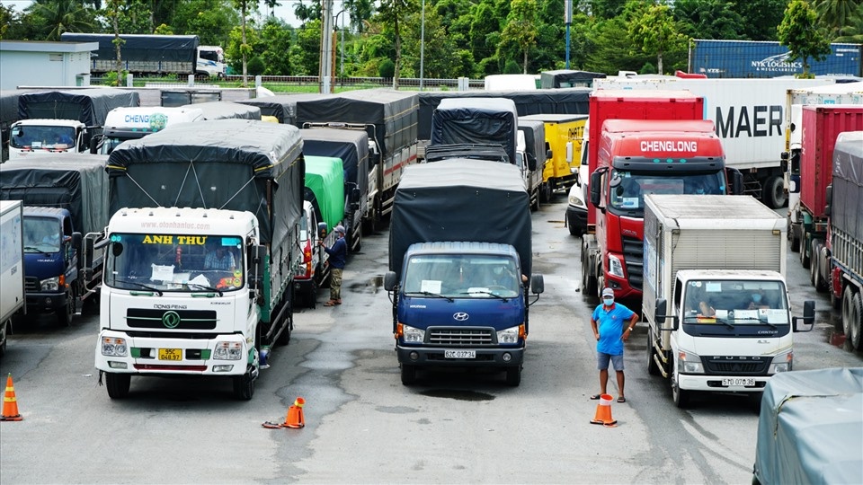 Can Tho noi gi truoc yeu cau dung quy dinh vao TP phai trung chuyen hang hoa? anh 1