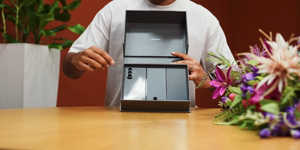 Galaxy Z TriFold anh 1