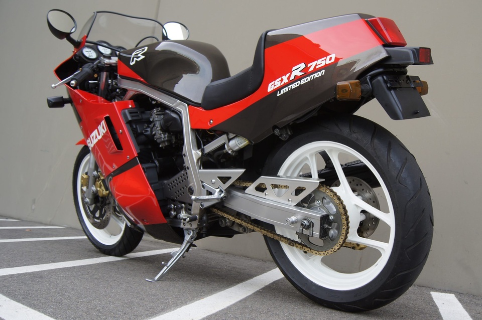 Suzuki GSX-R750 Limited Edition JDM cu duoc rao ban gia 14.000 USD anh 7