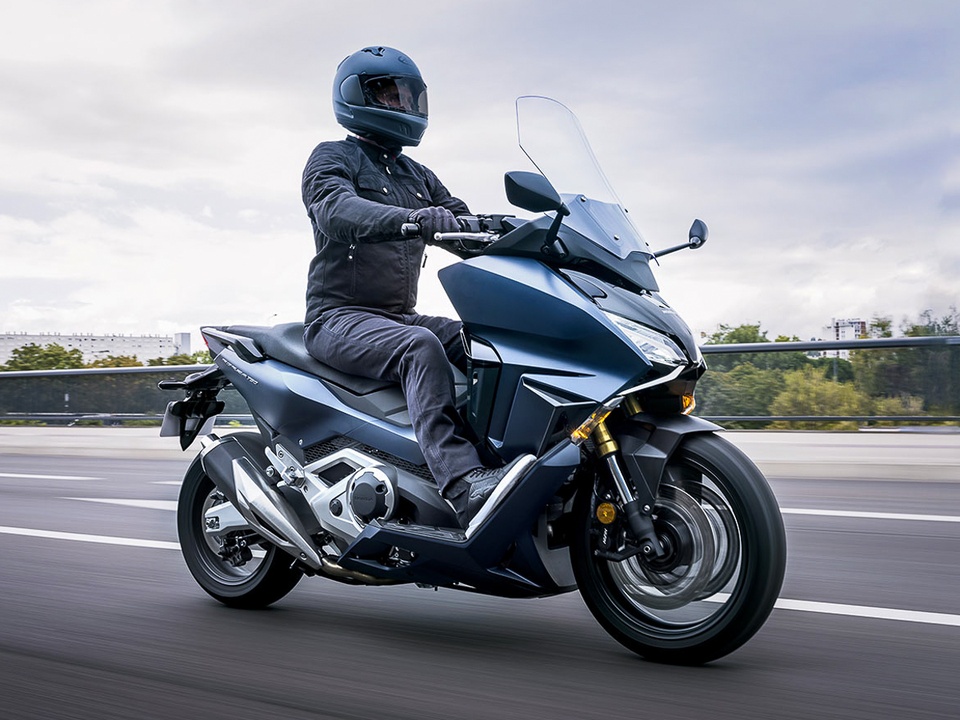 Honda Forza 750 chinh thuc duoc ra mat anh 1