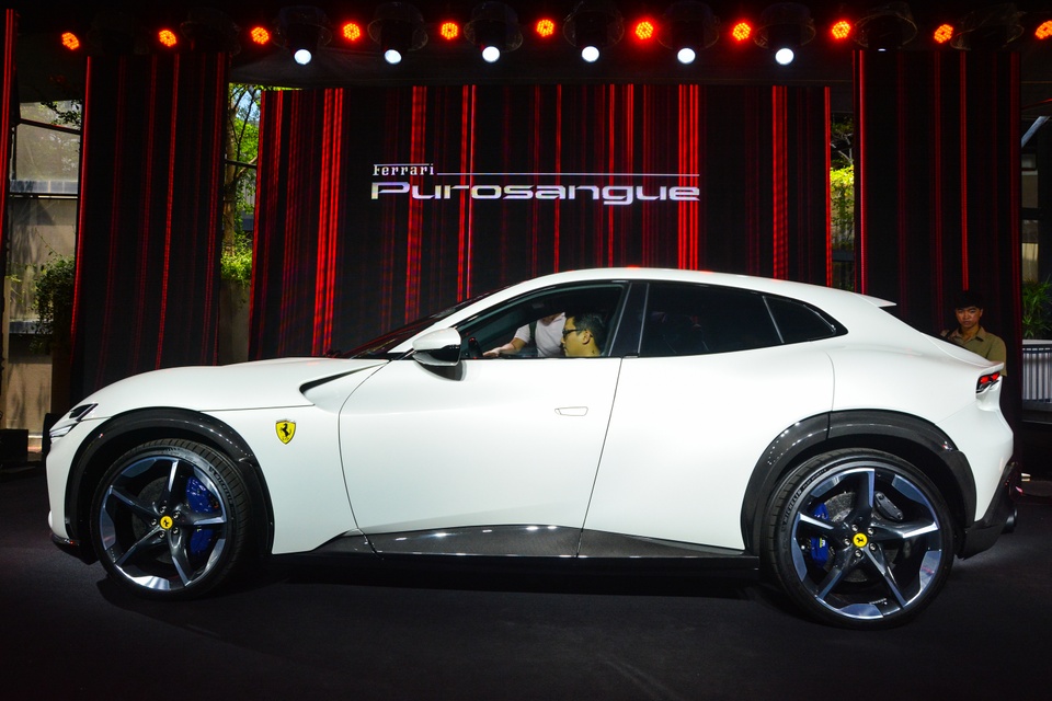 suv,  dat nhat the gioi,  top 10,  lamborghini,  ferrari,  maybach,  mercedes,  rolls-royce,  Cullinan,  Purosangue,  urus,  g63,  dbx,  dbx707,  aston martin anh 18