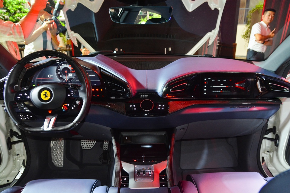 suv,  dat nhat the gioi,  top 10,  lamborghini,  ferrari,  maybach,  mercedes,  rolls-royce,  Cullinan,  Purosangue,  urus,  g63,  dbx,  dbx707,  aston martin anh 20