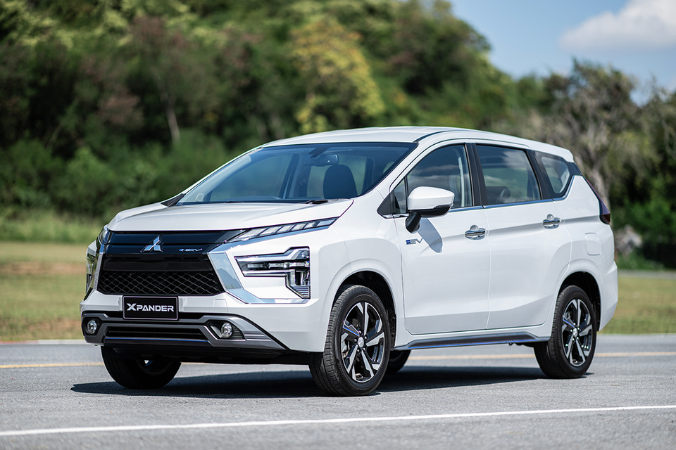 Can canh Mitsubishi Xpander HEV anh 2