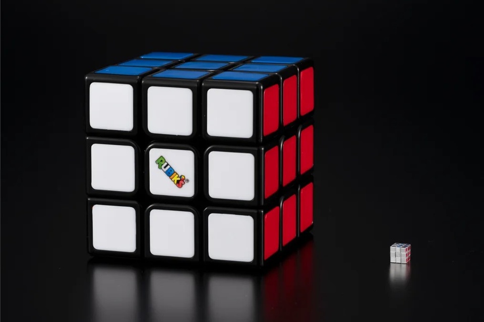 rubik nho nhat the gioi,  cach giai rubik 4x4x4,  app bam gio rubik,  cach giai rubik,  rubik lap phuong,  ky luc the gioi anh 2