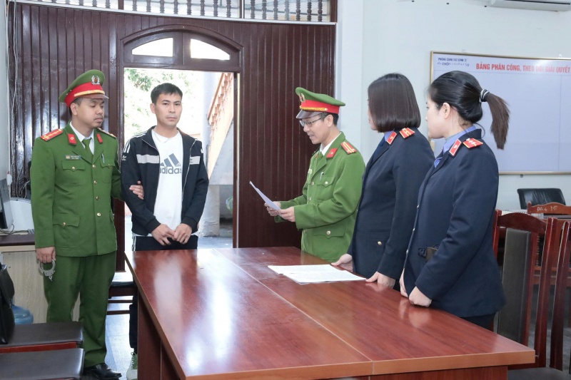 hang nghin can,  nuoc giat gia anh 1