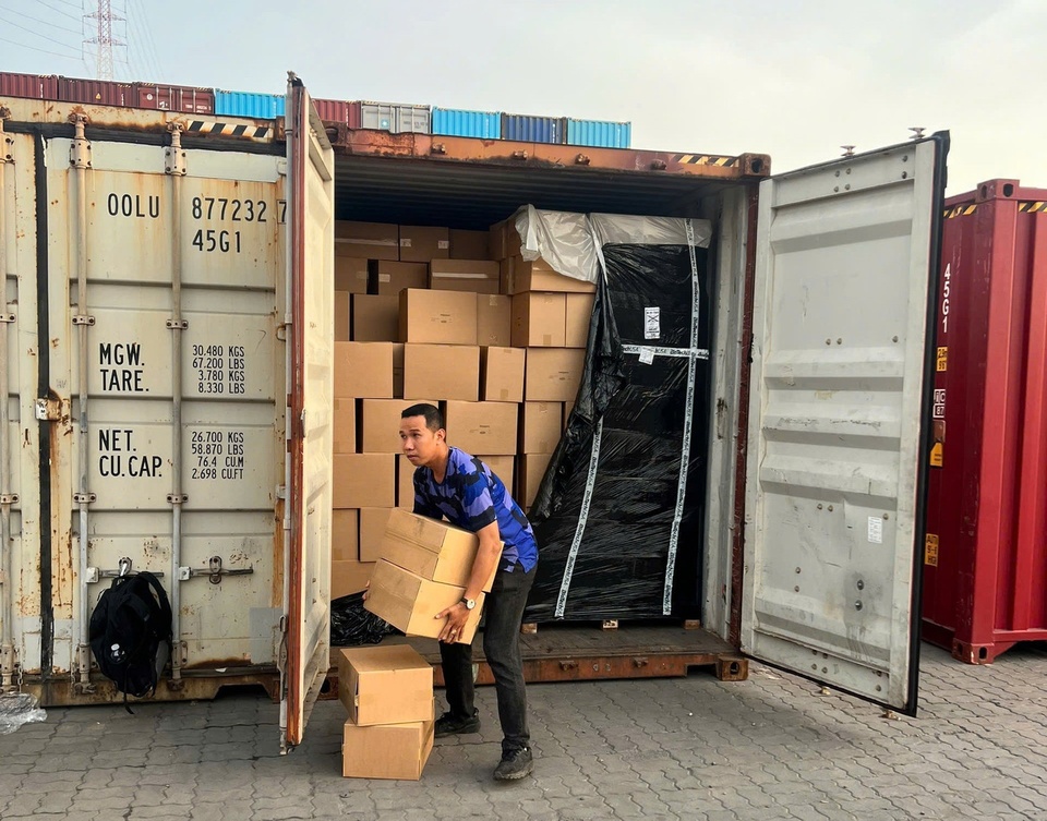 Triệt phá, đường dây buôn lậu, thực phẩm chức năng, Công ty Profit, Giám đốc Profit, Chủ doanh nghiệp Profit, Doanh nghiệp Profit ảnh 2 Triet pha, duong day buon lau, thuc pham chuc nang, Cong ty Profit, Giam doc Profit, Chu doanh nghiep Profit, Doanh nghiep Profit anh 2