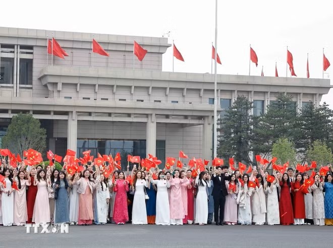 Tổng Bí thư ảnh 3 Tong Bi thu anh 3