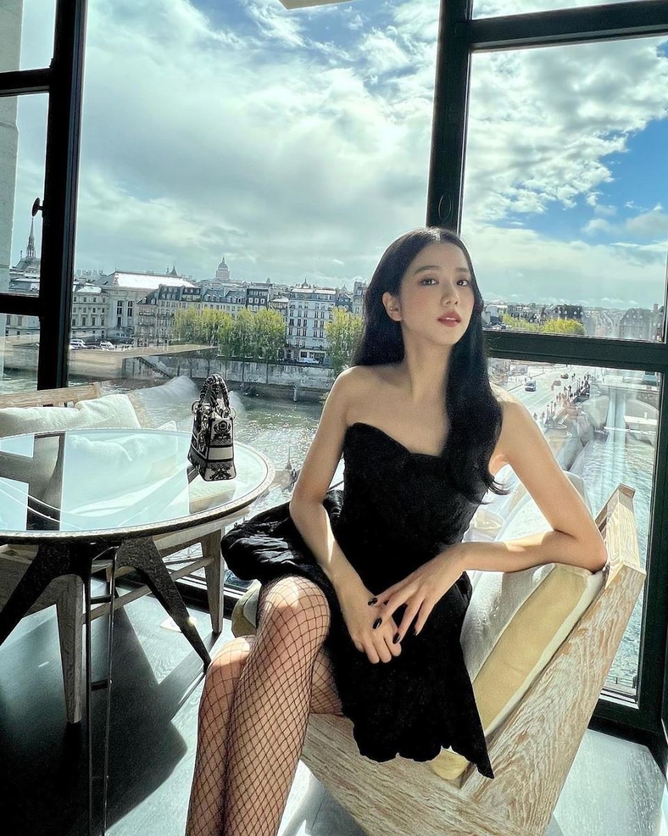 Jisoo bi hack dien thoai anh 1