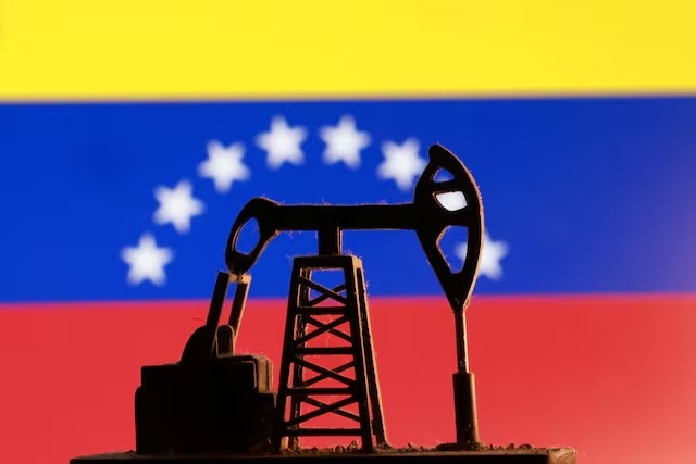 Vì sao tiền Mỹ bán dầu Venezuela chảy về Qatar?