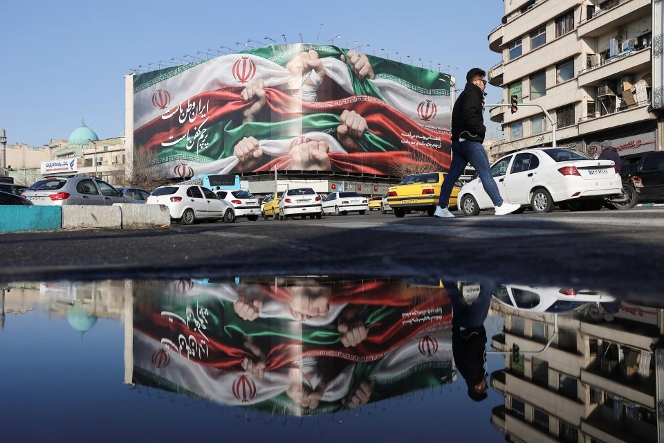 Trung Quốc thúc giục Mỹ ngừng 'đổ thêm dầu vào lửa' tại Iran