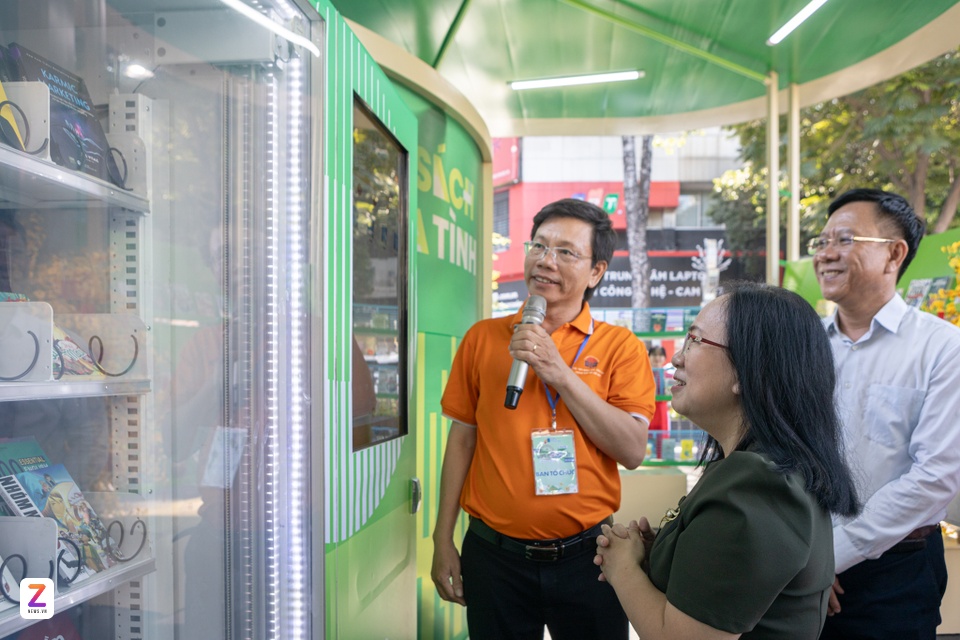 Li xi sach tet anh 3