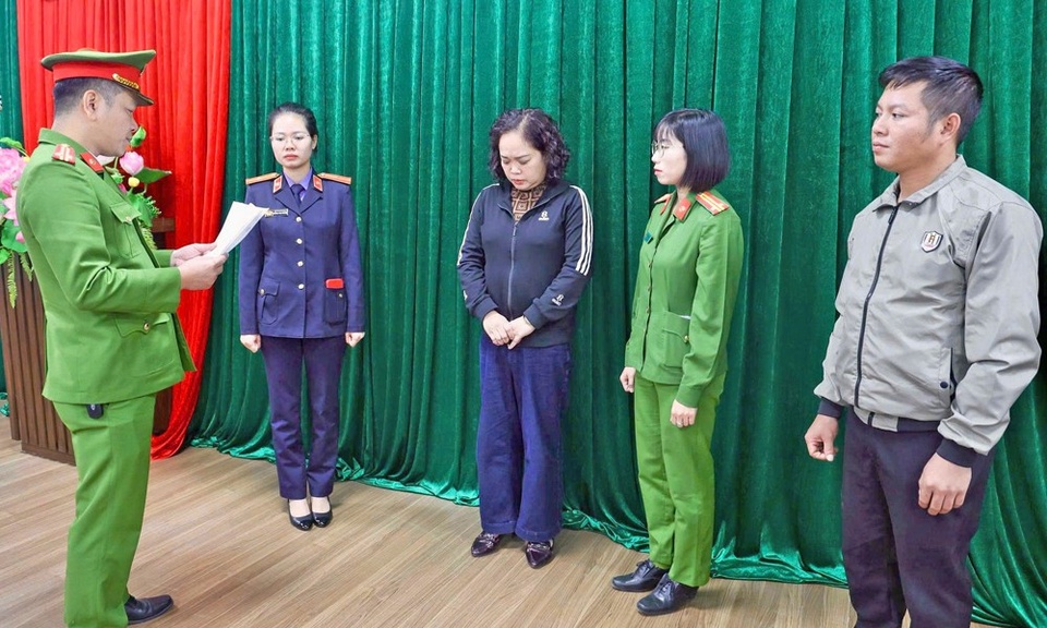 Bắt giam, Cán bộ thuế, Nhận hối lộ ảnh 1 Bat giam, Can bo thue, Nhan hoi lo anh 1