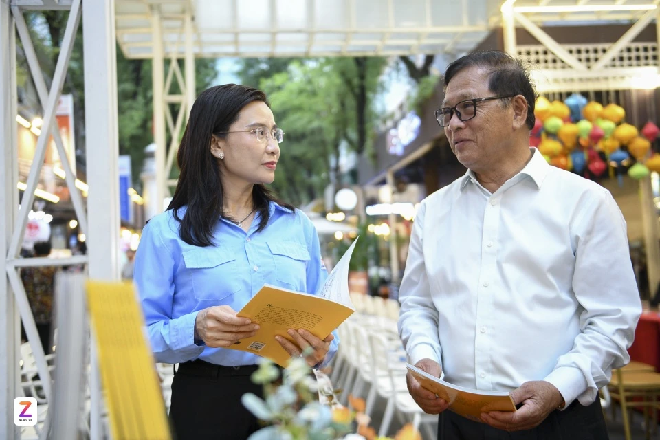 Tu sach thieu nhi anh 1