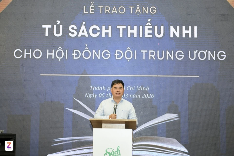 Tu sach thieu nhi anh 2