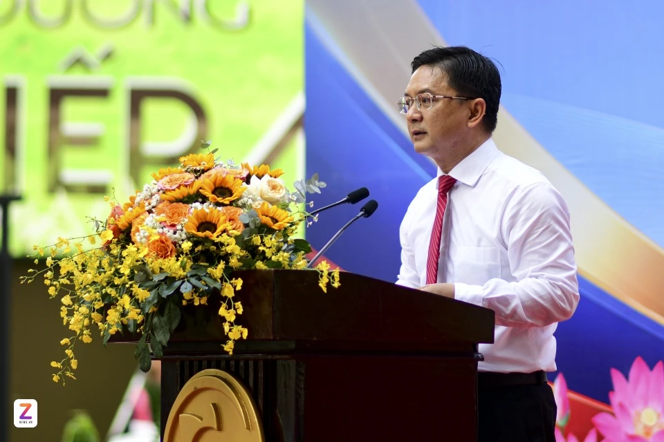 trien lam anh TP.HCM anh 2