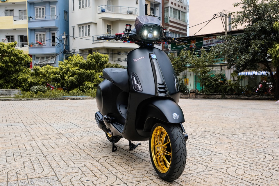 Vespa Sprint do 300 trieu dong anh 1