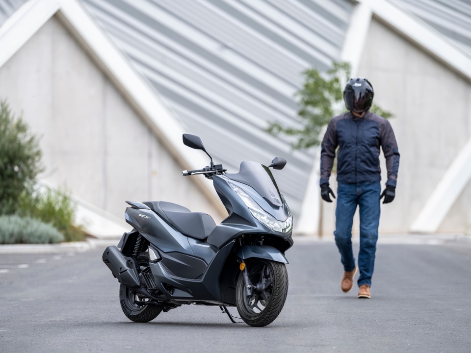 Honda PCX 125 2021 ra mat anh 1