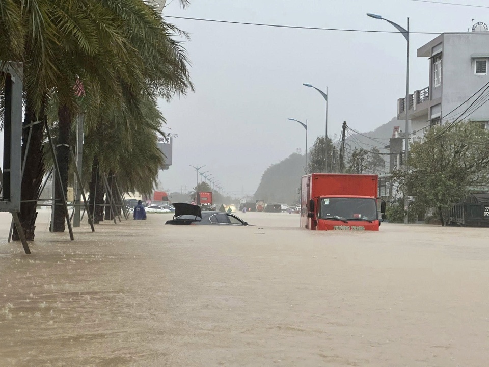 quy nhon ngap nang anh 4