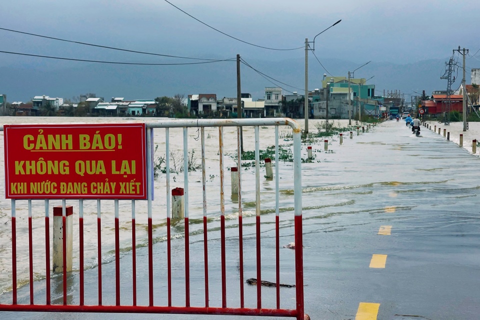 quy nhon ngap nang anh 13