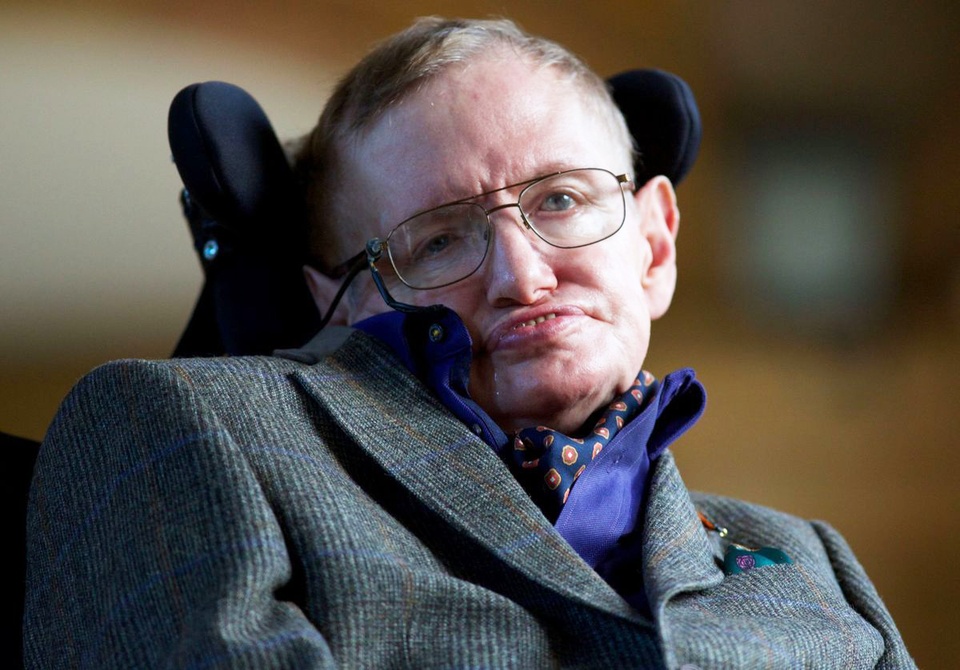 Tuong lai Trai Dat trong mat Stephen Hawking anh 1