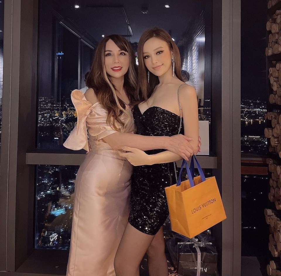 hot girl don giao thua anh 2