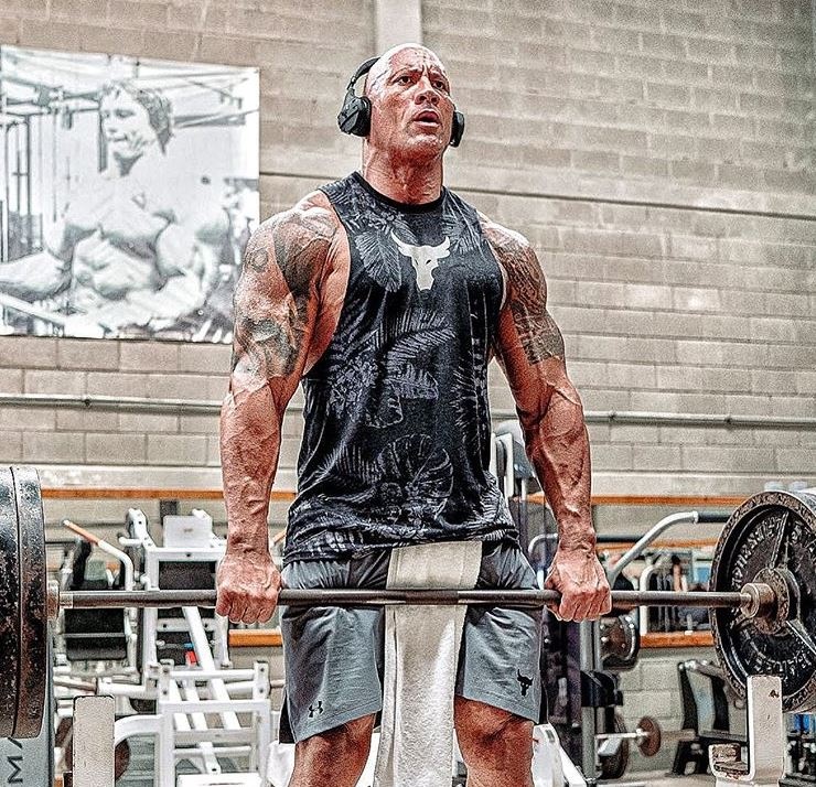 Co bap cua The Rock anh 8