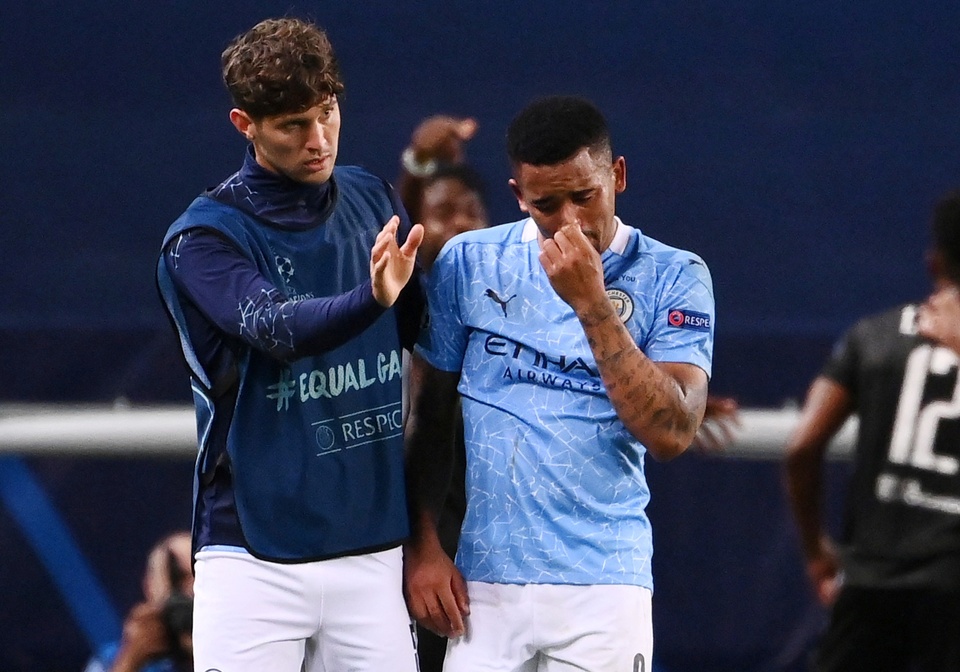 Man City thua Lyon anh 3