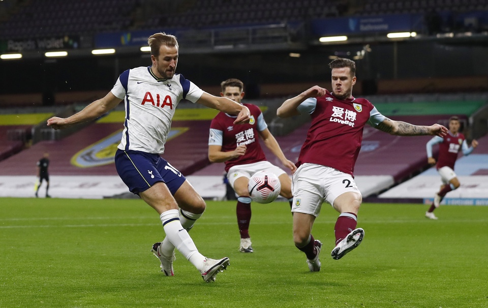 Tottenham dau Burnley anh 2