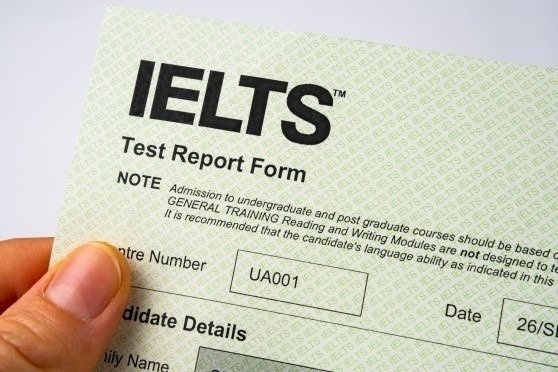 Khoe con đạt chứng chỉ IELTS sao cho khỏi "giật gân"?- Ảnh 1.