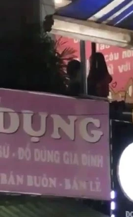 than mat o quan tra sua anh 1