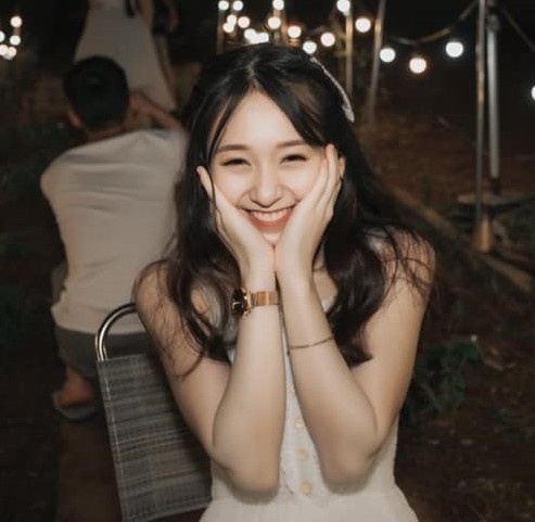Nu sinh toa sang du khiem khuyet anh 3