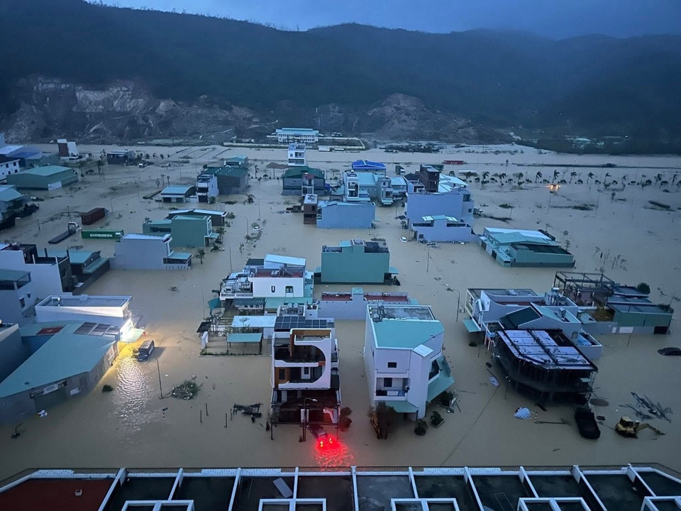 quy nhon ngap nang anh 1