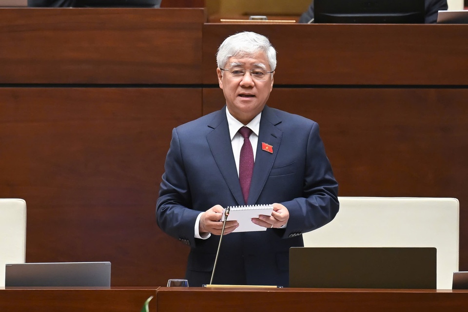 Do Van Chien Quoc hoi anh 1