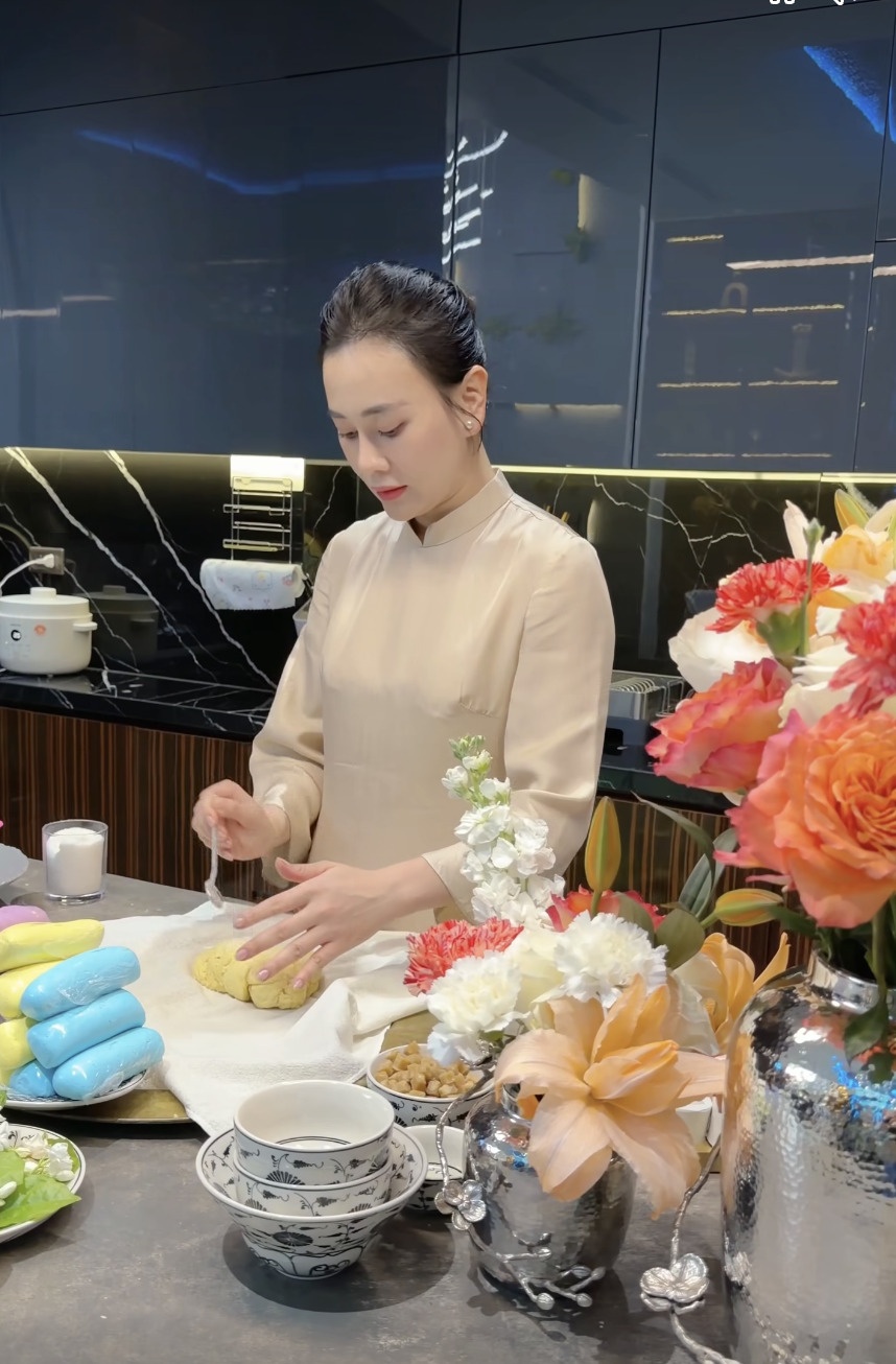 Phương Oanh ảnh 2 Phuong Oanh anh 2