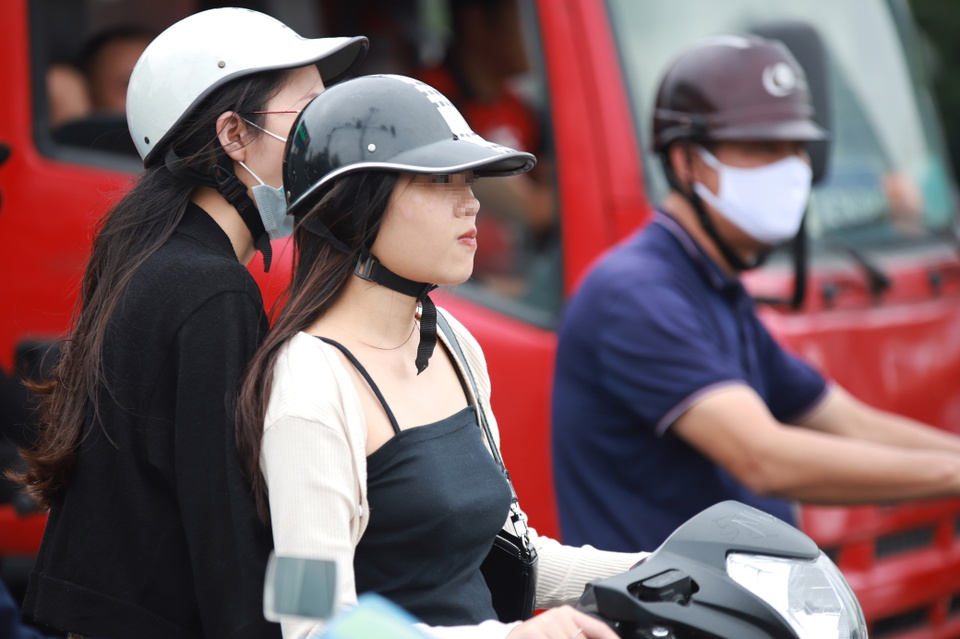 Cam mu bao hiem luoi trai anh 2