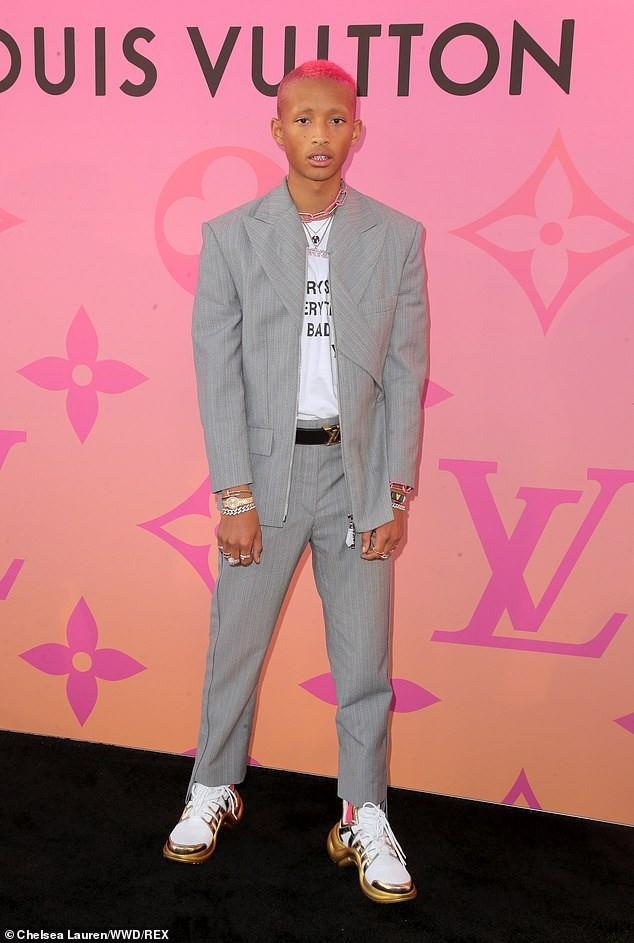 Phong cach thoi trang Jaden Smith anh 2