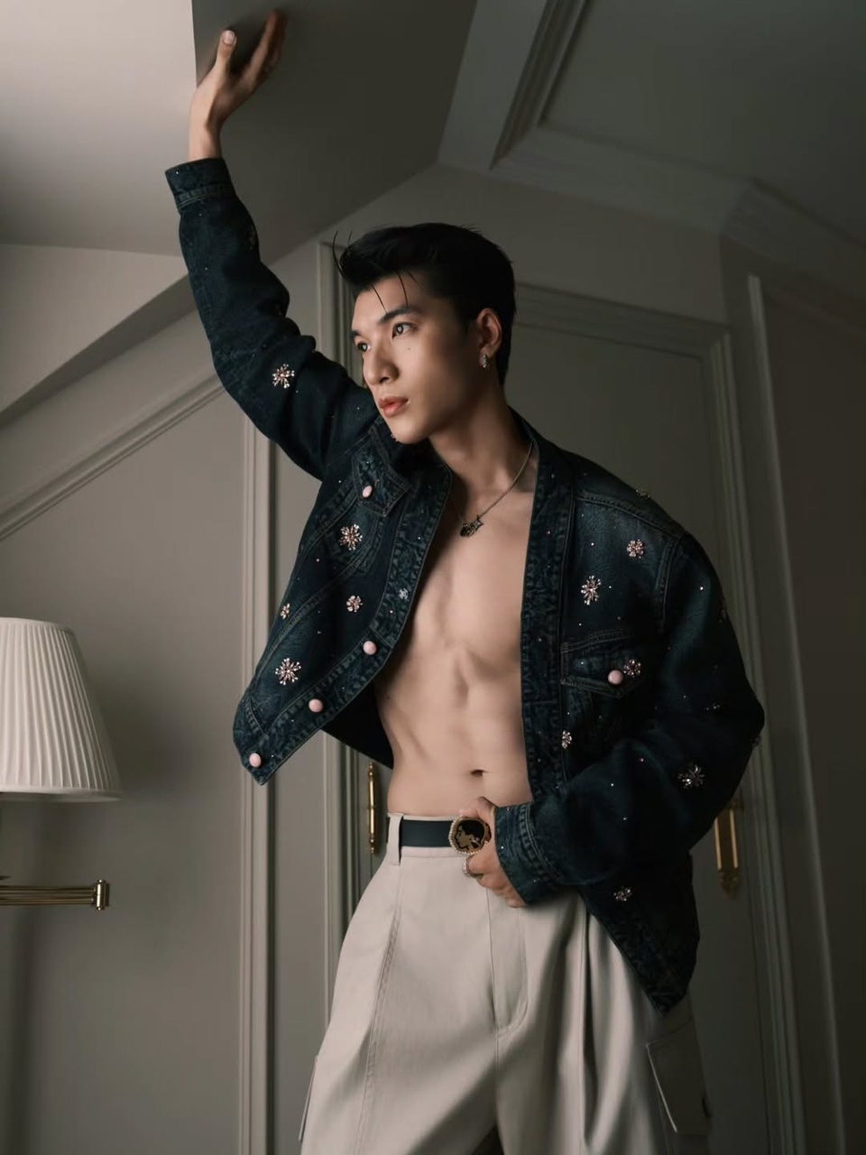 HIEUTHUHAI, Son Tung M-TP, Soobin Hoang Son, Louis Vuitton anh 1
