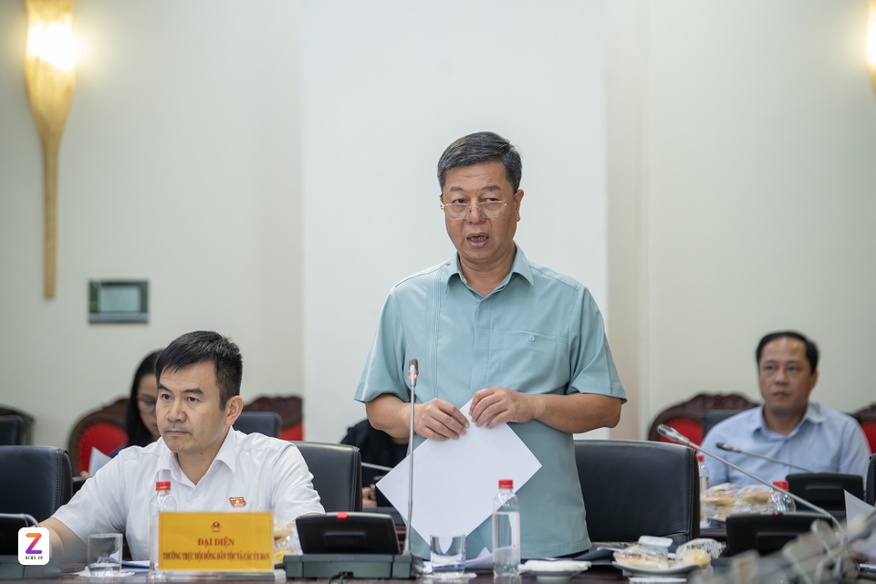 tập đoàn xuất bản ảnh 4