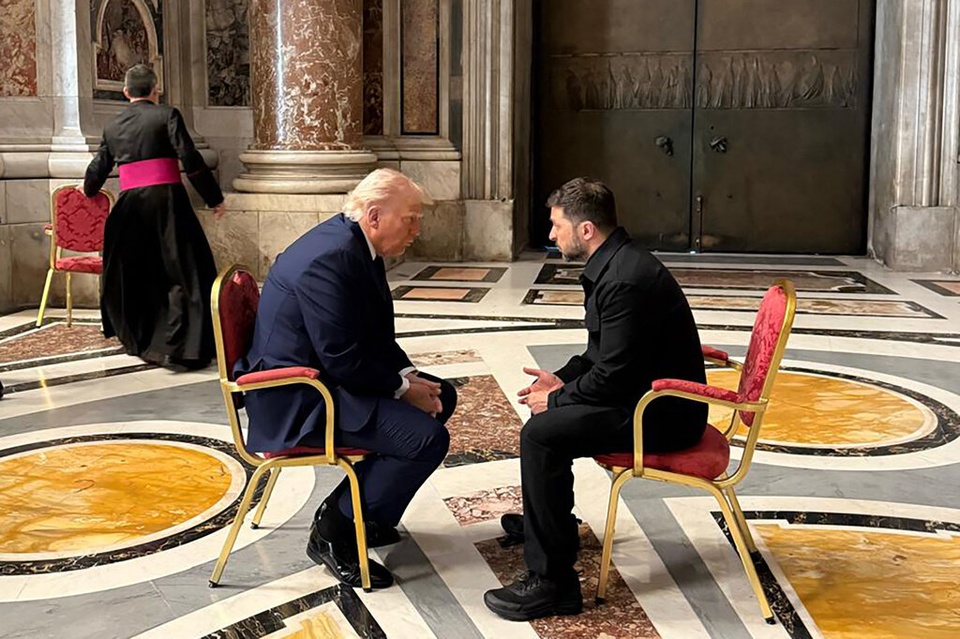 Ông Trump làm gì trong 14 tiếng ngắn ngủi ở Rome?