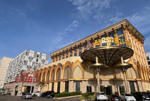 'Đế chế lừa đảo' ở Campuchia vẫn sáng đèn