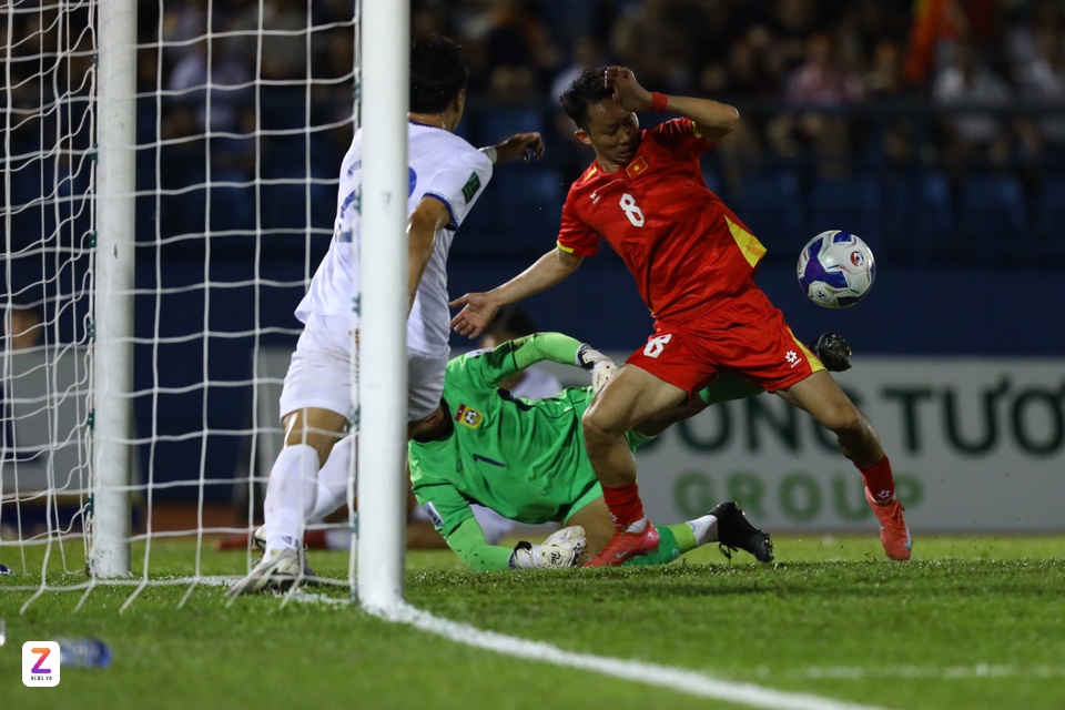 Tuyen Viet Nam vs Lao anh 1