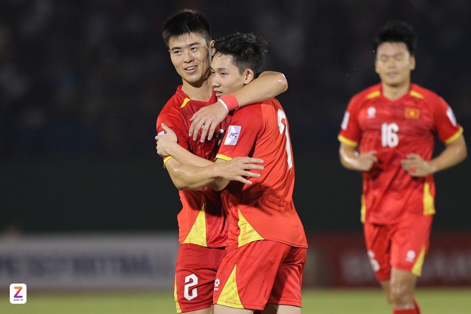 Tuyen Viet Nam vs Lao anh 12