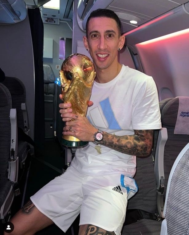 Chuyen bay dua Messi ve anh 2