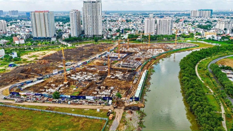 TP.HCM cởi mở với người nước ngoài mua nhà, ai hưởng lợi?