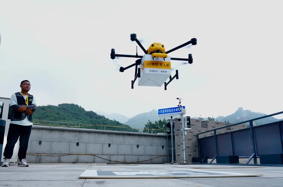 Taxi bay, xe tự lái biến viễn tưởng thành hiện thực ở Trung Quốc