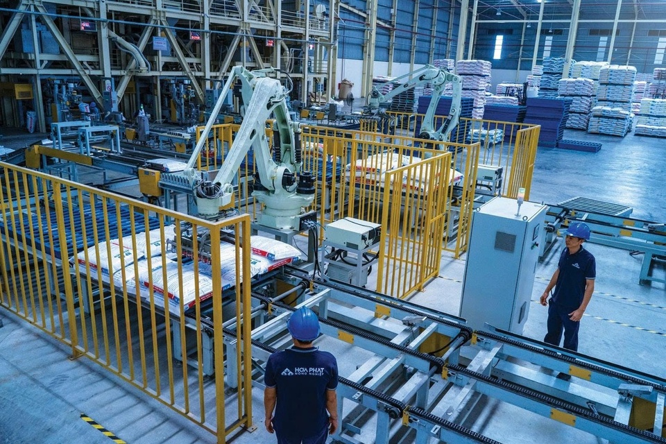 Loạt doanh nghiệp cán mốc doanh thu lịch sử