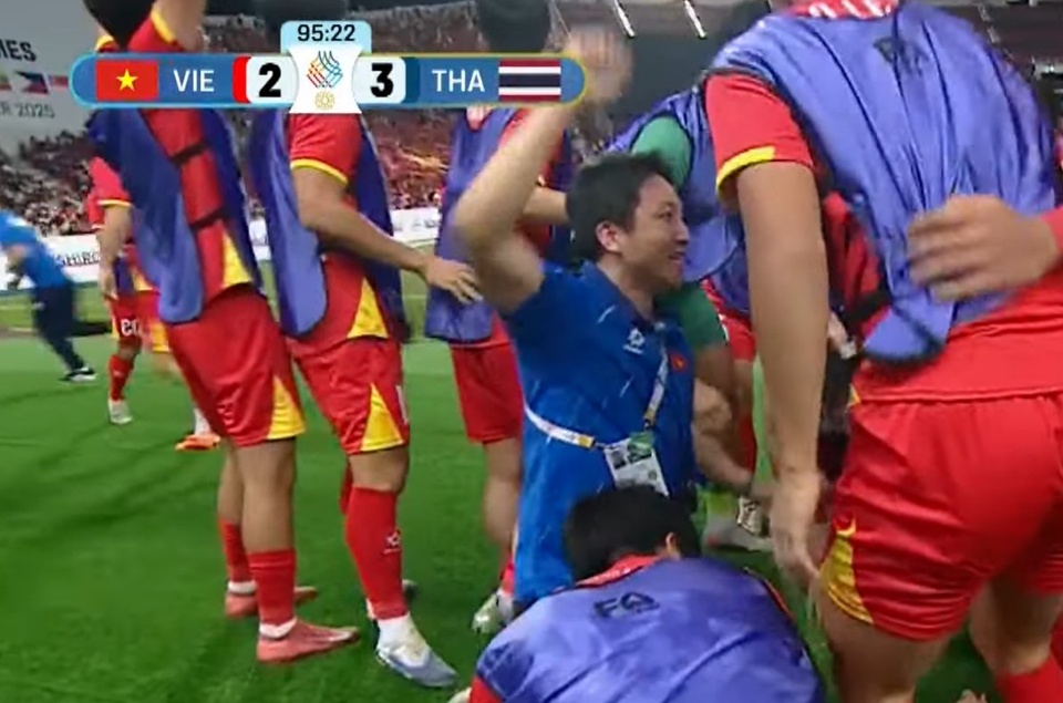 Nhầm lẫn nghiêm trọng sau bàn thắng thứ 3 của U22 Việt Nam 1 Screenshot 23