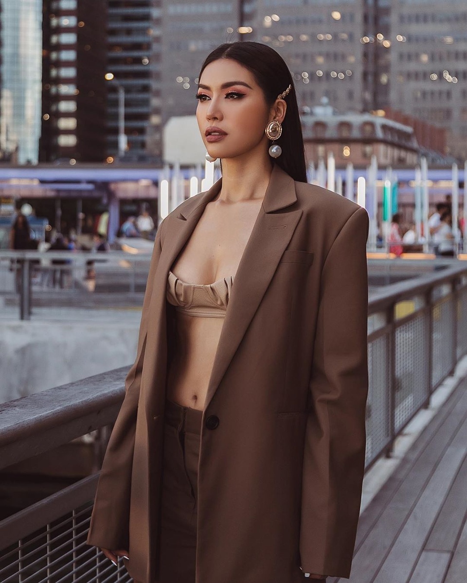 mac ao bra anh 2