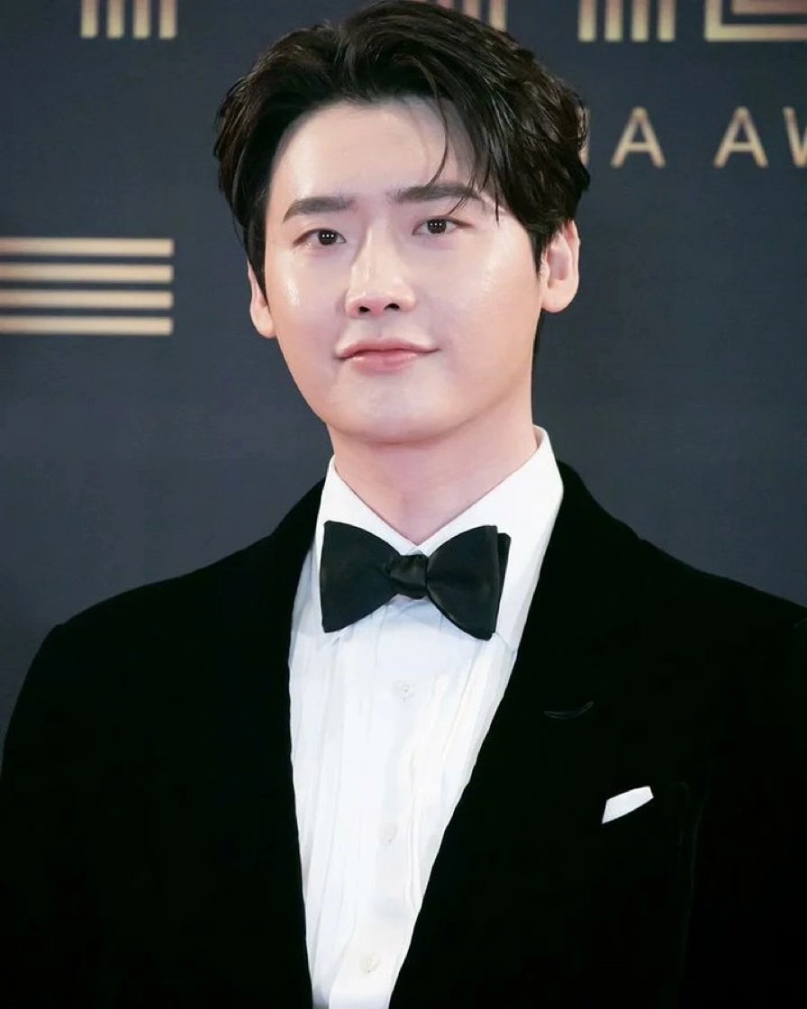 IU,  Lee Jong Suk anh 1